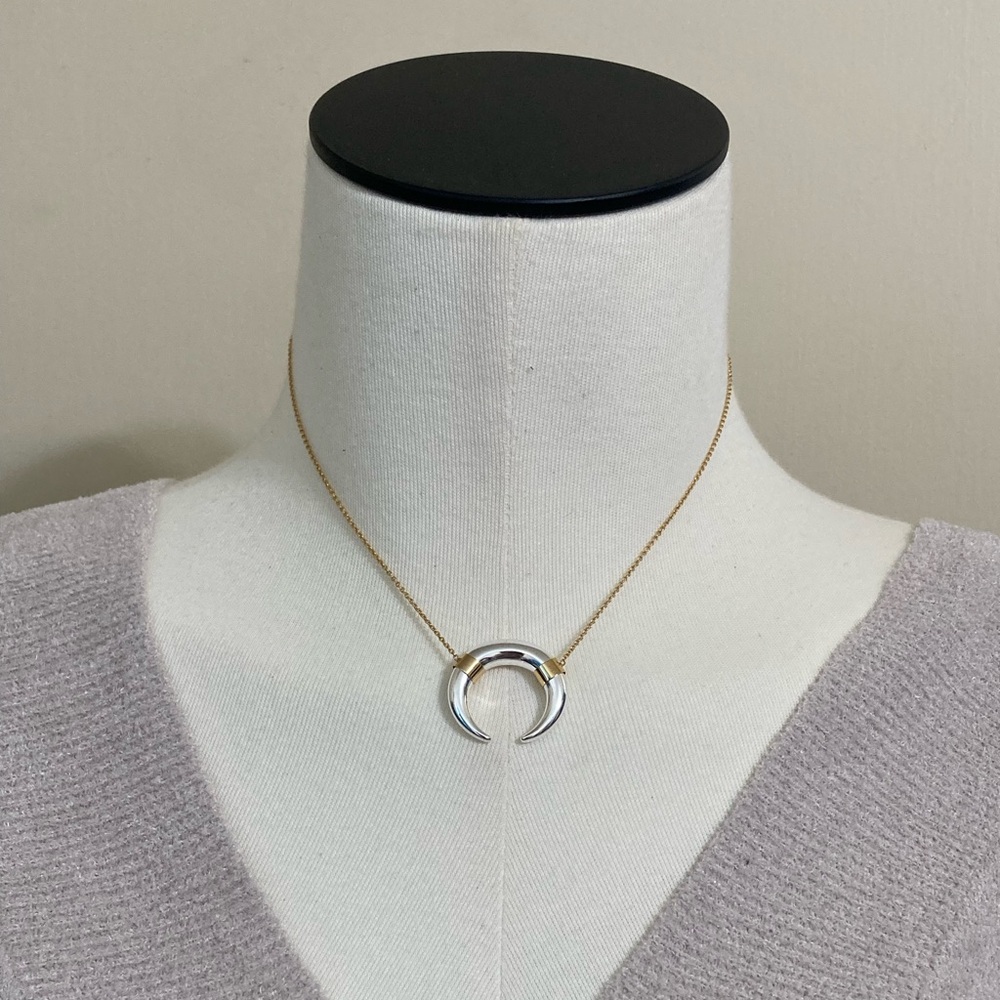 STELLA & DOT LUNA PENDANT NECKLACE